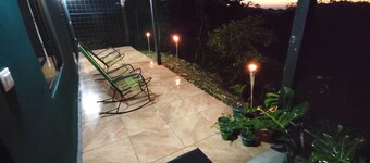 Private cozy house in the middle of the cloud forest. 