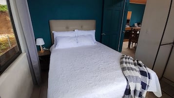 1 bedroom, WiFi, bed sheets
