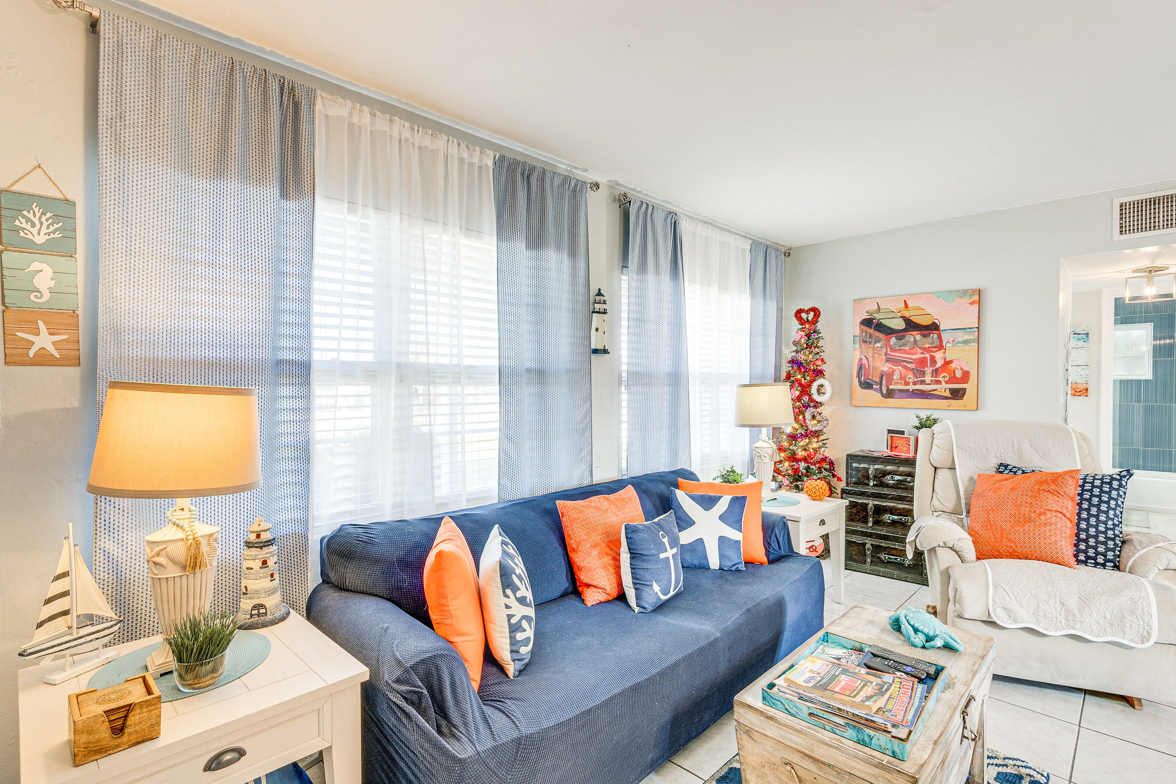 Port Charlotte Paradise W/ Private Outdoor Oasis! - Port Charlotte, FL