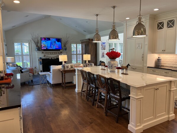 Interior - Kentucky Derby or PGA Rental (Louisville)