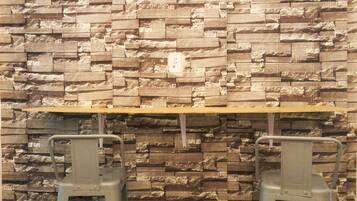 Dormitorio compartido básico | Comedor