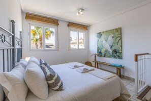 3 soverom, strykejern/-brett, wi-fi (inkludert) og sengetøy