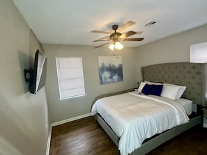 3 bedrooms, iron/ironing board, WiFi, bed sheets