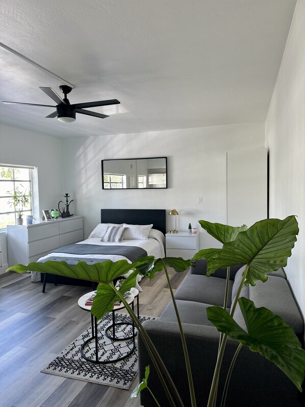 1 chambre, fer et planche à repasser, Wi-Fi, draps fournis