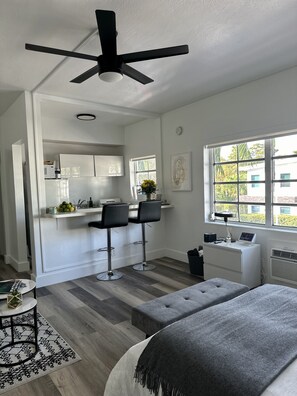 1 chambre, fer et planche à repasser, Wi-Fi, draps fournis