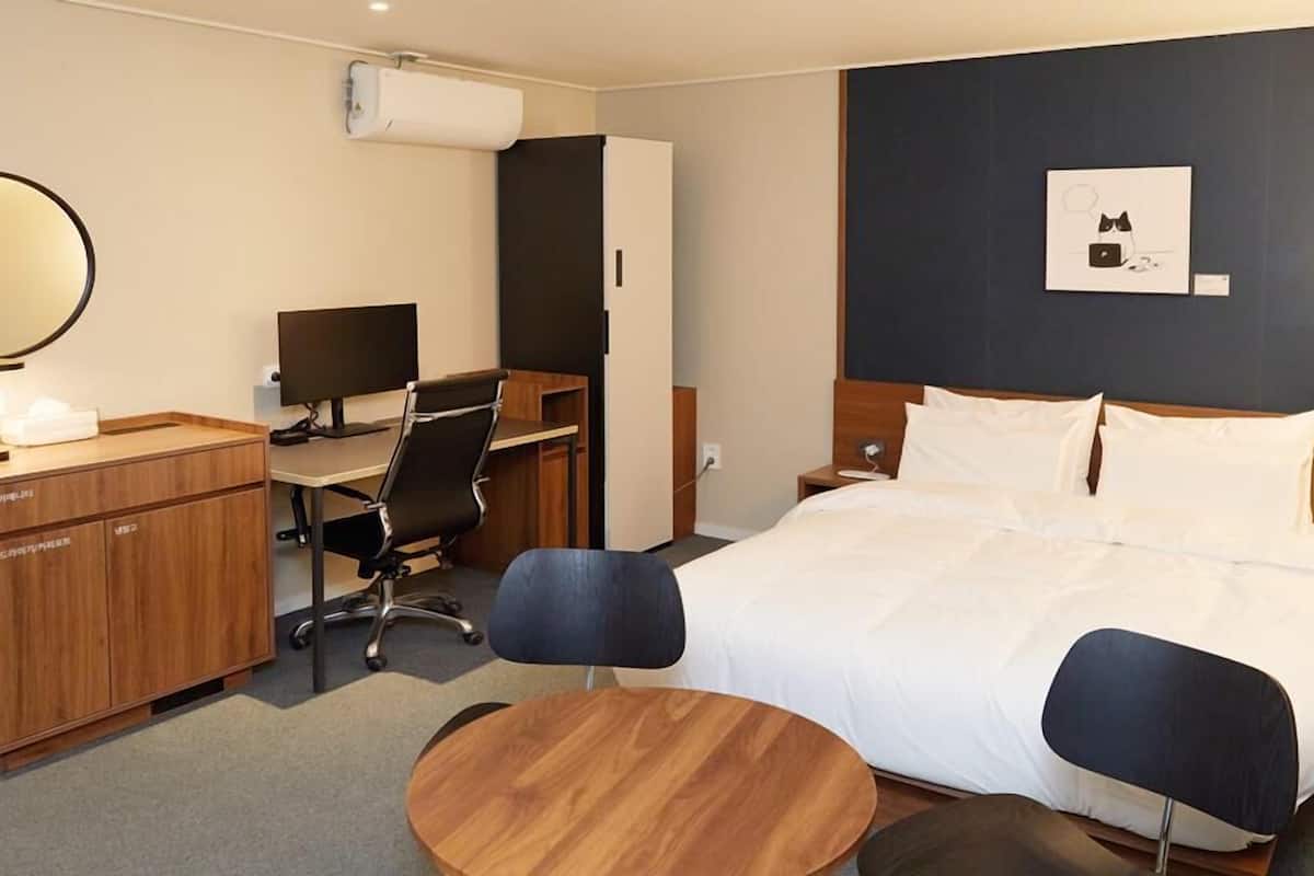 Standard Double Room | 1 bedroom, individually decorated, individually furnished, free WiFi