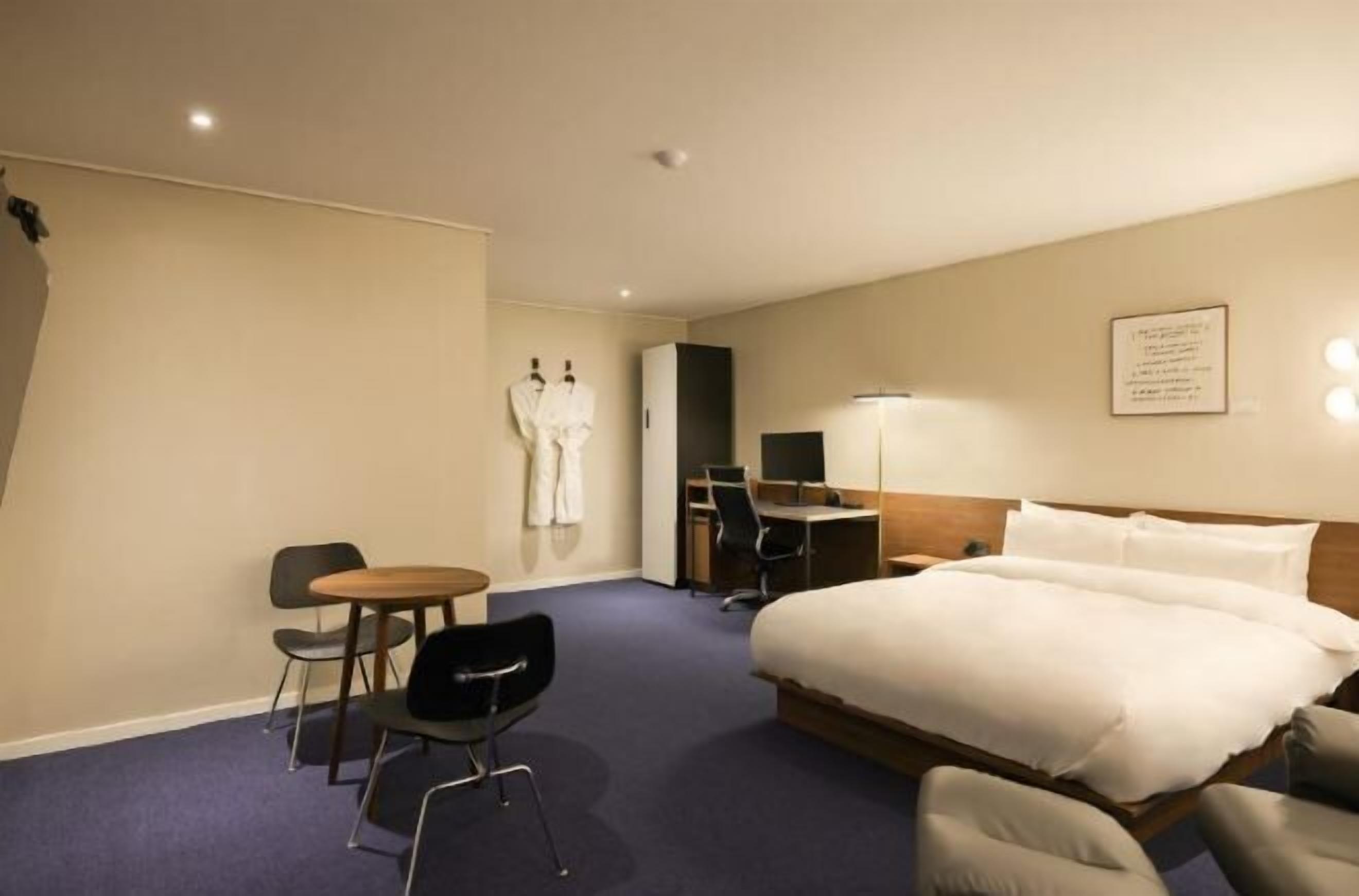 Decoración personalizada, muebles diferentes y wifi gratis 