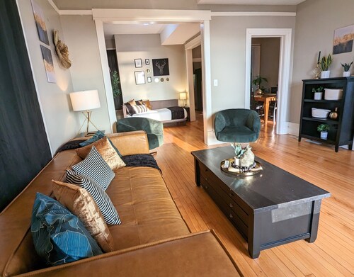 Mesaba 3 Lake View | Historic Condo