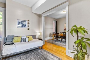 Interior - Mesaba View, Heirloom Vacations (Duluth)