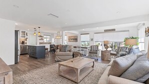 Unclassified image, 3 of 50, button - Horizons West - Beautiful 2 bedroom Bayside Villa F-7 (Sarasota)
