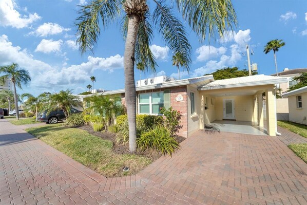 Imagen sin descripción, 1 de 42, botón