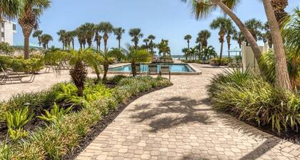 Beautiful Remodeled 2br 2b beachside Villa at Horizons West A-9