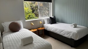 2 bedrooms, WiFi, bed sheets - Villa Le Miramar Perfect for your Pooch Holiday (Noosa)