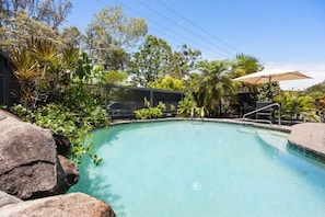 Pool - Villa Le Miramar Perfect for your Pooch Holiday (Noosa)
