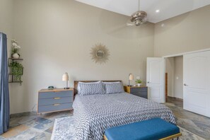 4 Schlafzimmer, Bügeleisen/Bügelbrett, Reisekinderbett, kostenloses WLAN