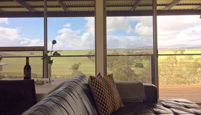 Barossa Pavilions - a luxurious, self-contained hillside retreat