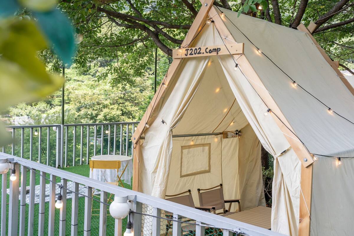 Basic-Zimmer, 1 Schlafzimmer (J202 Stay(Camping Zone/BBQ)) | 1 Schlafzimmer, kostenloses WLAN