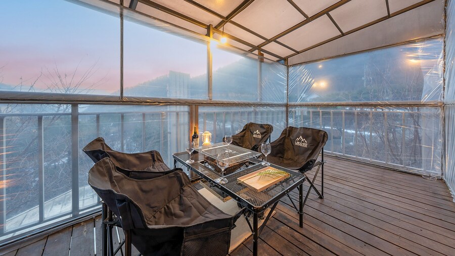 Gapyeong J-mong Pet Camping Zone Pension