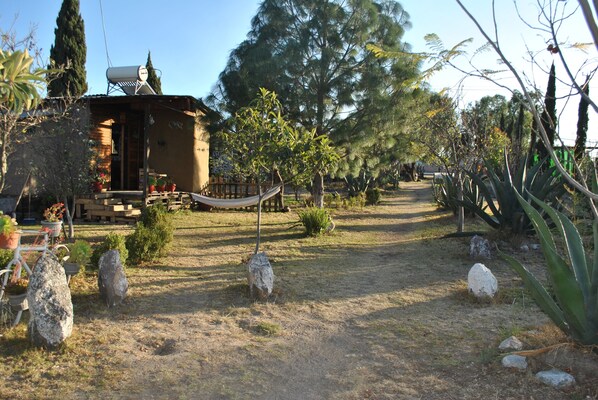 Traditional Double Room | Garden view - Temazcal Casa de Barro (Teotihuacan)