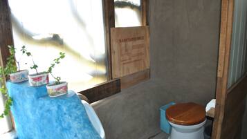 Habitación doble tradicional | Baño | Papel de baño