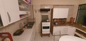 Microondas, placa de cocina