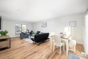 Smart TV - 25% OFF: Spacious 4 bedroom-Pet Friendly-Fenced (Columbus)