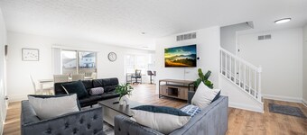 25% OFF: Spacious 4 bedroom-Pet Friendly-Fenced