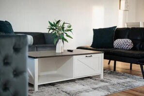 Smart TV - 25% OFF: Spacious 4 bedroom-Pet Friendly-Fenced (Columbus)