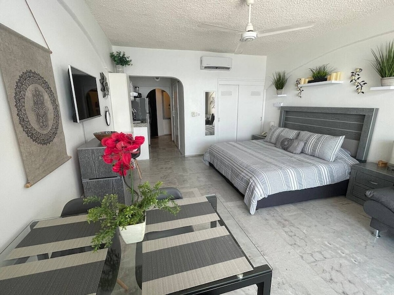 Incredible Ocean Front Condo W/amazing Views At Condominios Playasol Las Hadas!! - Manzanillo