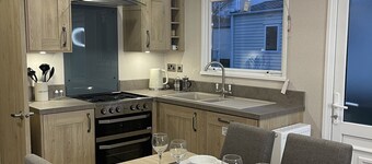 3 BR - Luxury Family Home Near The Beach