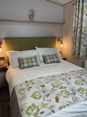 3 dormitoris, planxa i posts de planxar, wifi i roba de llit 