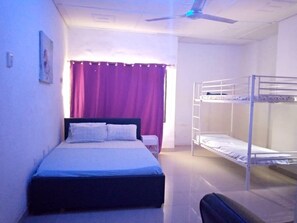 2 bedrooms, iron/ironing board, bed sheets
