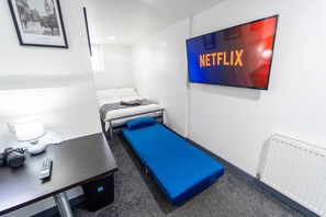 Iron/ironing board, WiFi, bed sheets - Captivating 1-Bed Studio in Birmingham (Birmingham)