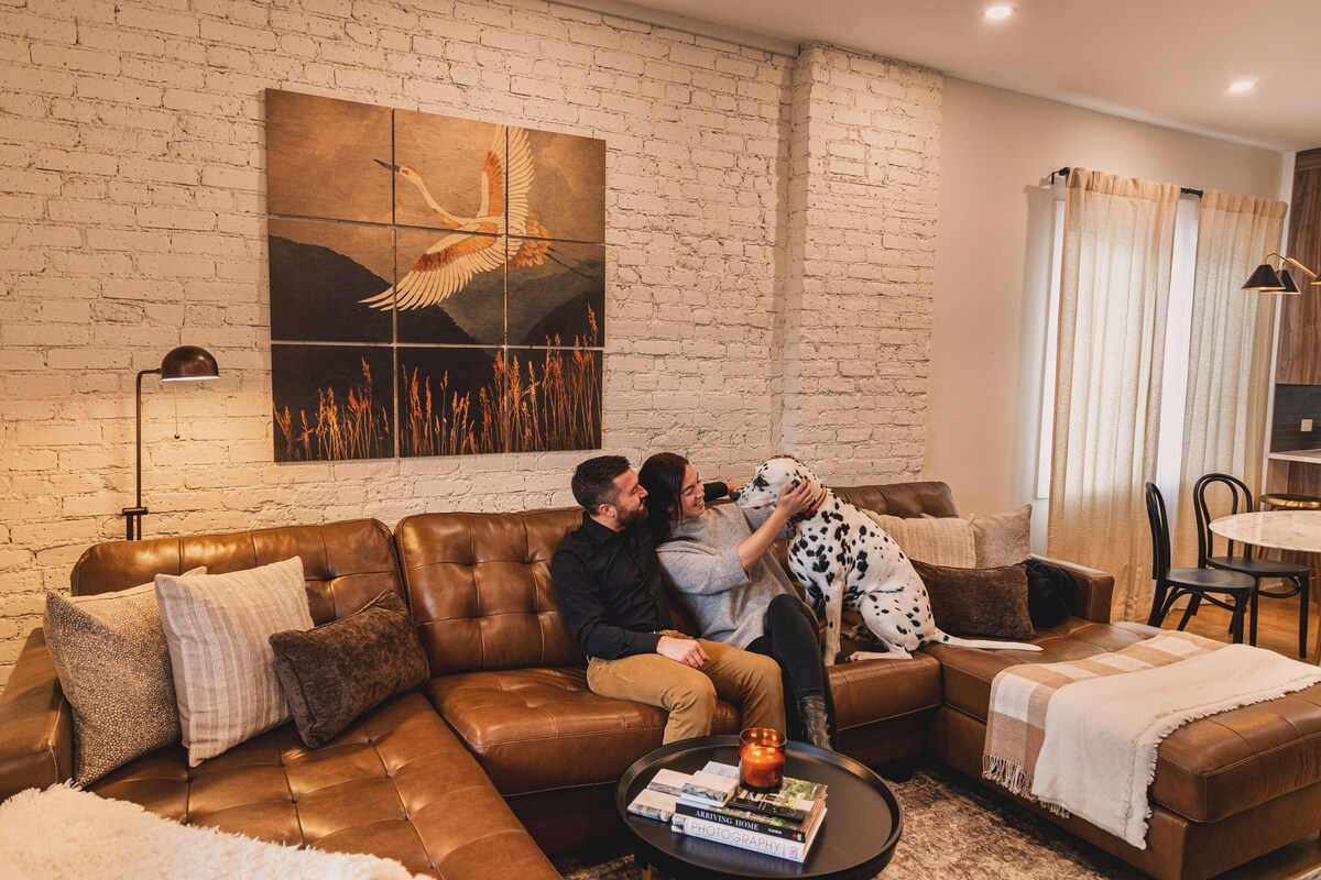 LoHi Luxury - Historic Home - Dogs - Secret Garden - Chef’s Kitchen - Fire Pit