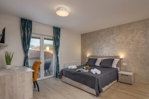 1 bedroom, free WiFi, bed sheets