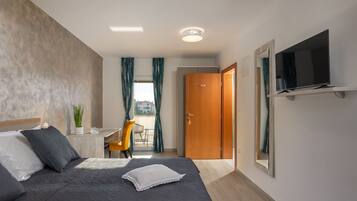 1 bedroom, free WiFi, bed sheets