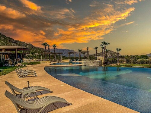 Dolce Vita | Danzante Bay Oceanfront Condo Rental