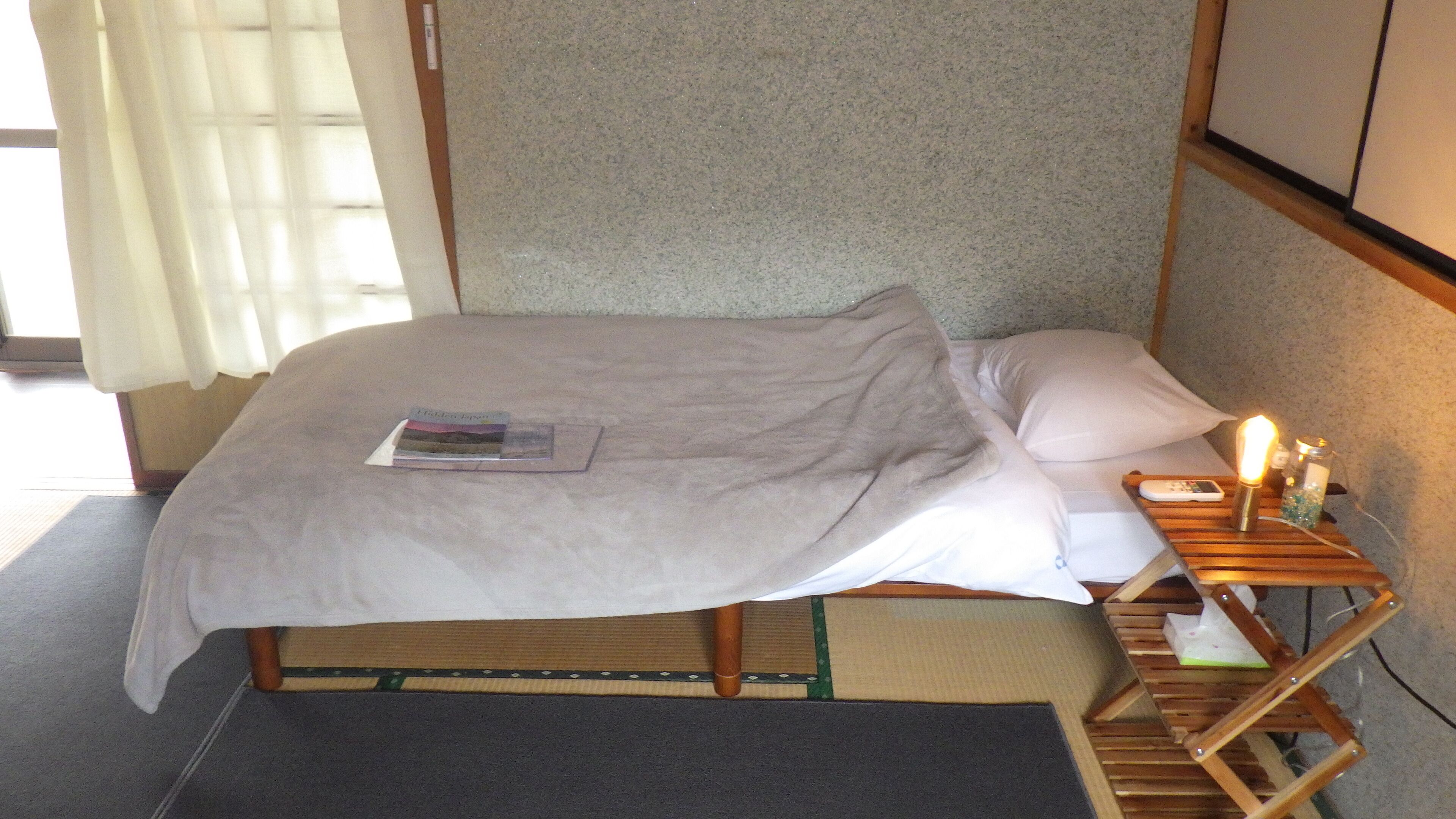 Basic Room, 2 Twin Beds, Mountain View, Mezzanine | Free WiFi, bed sheets