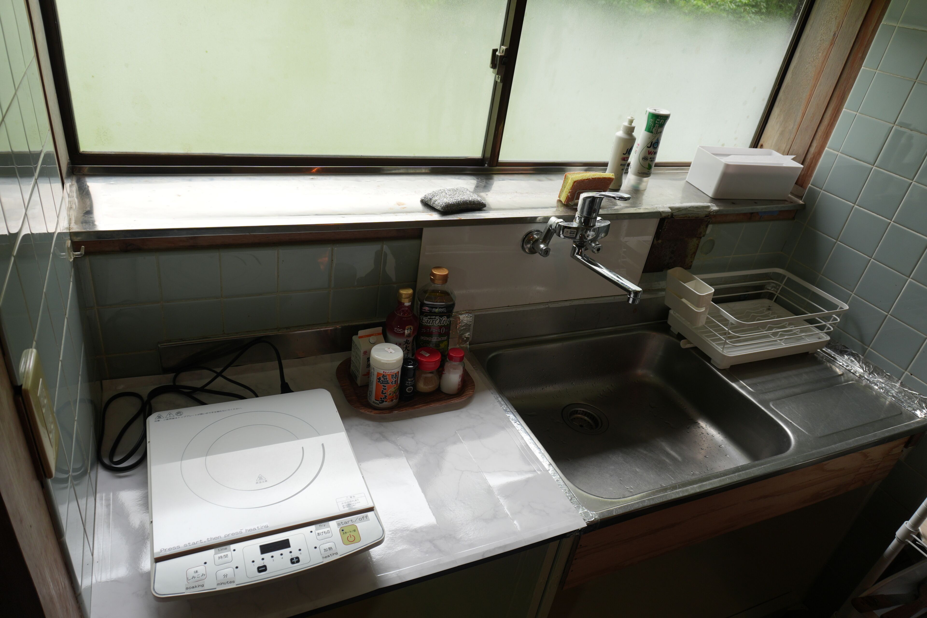 Japanese-style Villa | Private kitchen | Fridge, microwave, toaster, rice cooker
