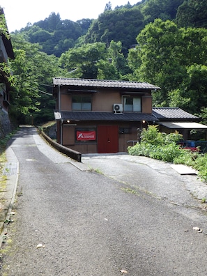 Front of property - Cosmos Guesthouse Iya Valley (Miyoshi)