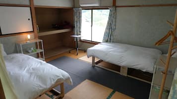 Japanese-style Villa | WiFi (free), bed sheets
