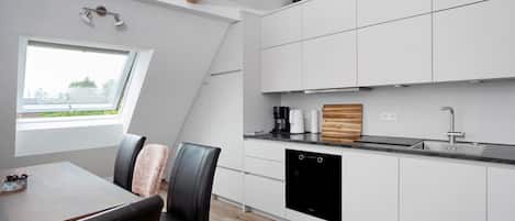 Refrigerador, horno, placa de cocina, lavavajillas