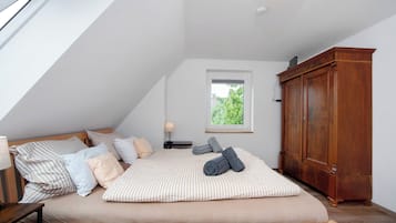 2 dormitorios, tabla de planchar con plancha, wifi gratis y ropa de cama