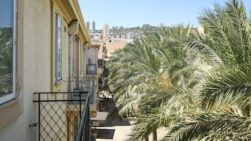 Apartment | Front of property