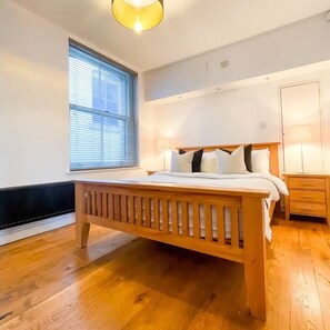 2 عدّة غرف نوم ومكواة/لوح كي وواي فاي مجانًا وملاءات أسرّة