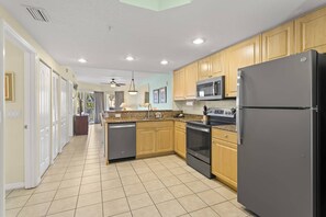 Fridge, microwave, dishwasher, coffee/tea maker