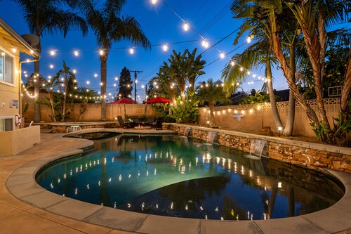 Amazing Modern Pool House near Disneyland 