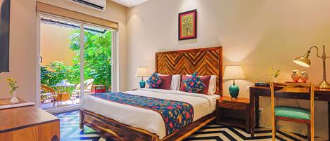 Luxury Suite | 1 bedroom, premium bedding, memory foam beds, in-room safe