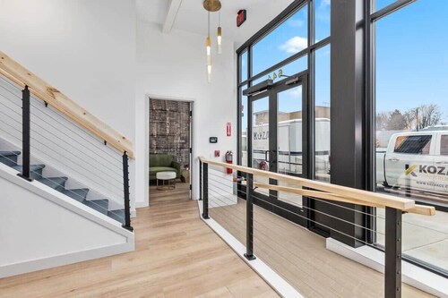 Downtown 5BR with private patio