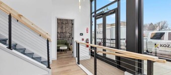 Downtown 5BR with private patio